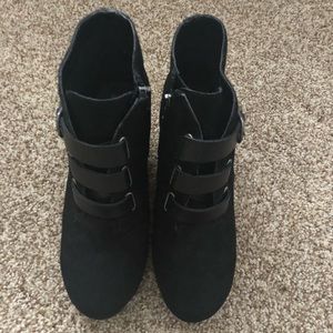 Dolce Vita Black Booties size 7.5
